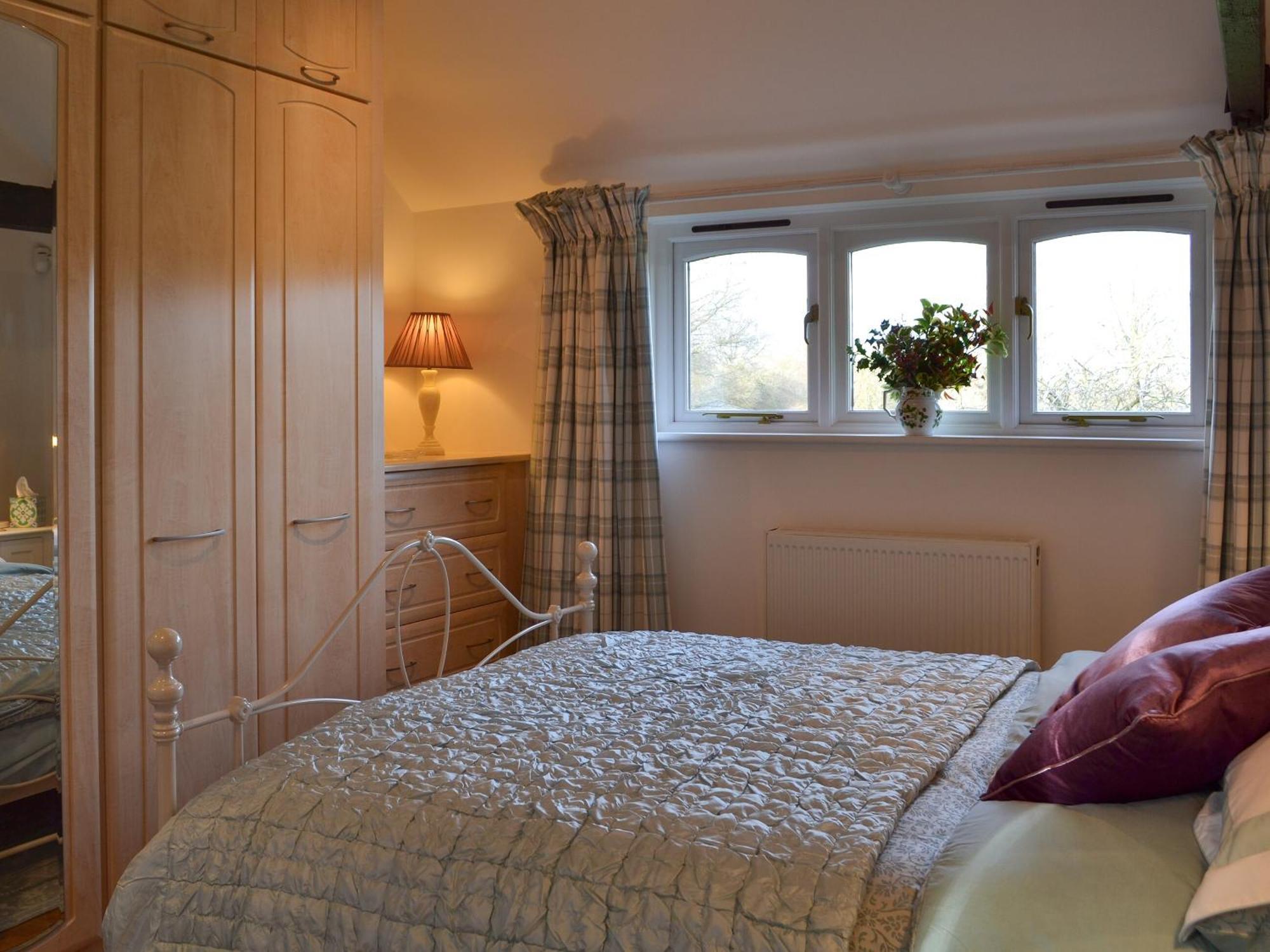 Maplehurst Barn Stables Staplehurst Екстер'єр фото